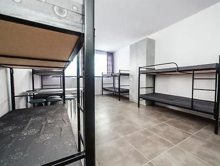 Hostel Pokoje Pracownicze Trzebiatowska 40 *